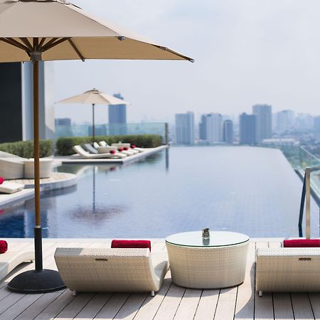 Avani Plus Riverside Bangkok Hotel -SHA Certified Buitenkant foto