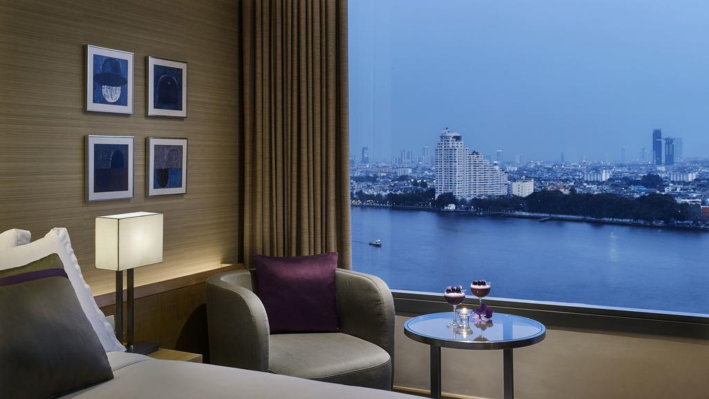 Avani Plus Riverside Bangkok Hotel -SHA Certified Buitenkant foto