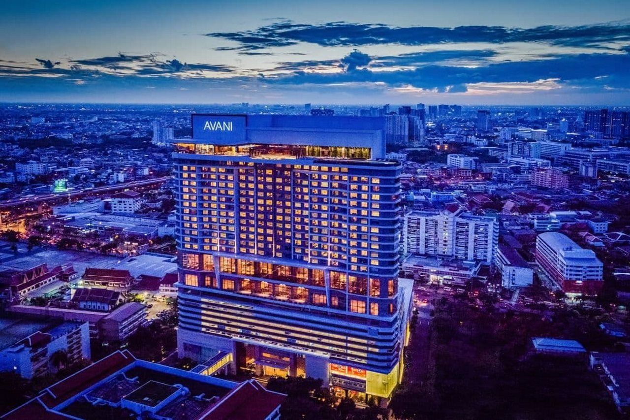 Avani Plus Riverside Bangkok Hotel -SHA Certified Buitenkant foto